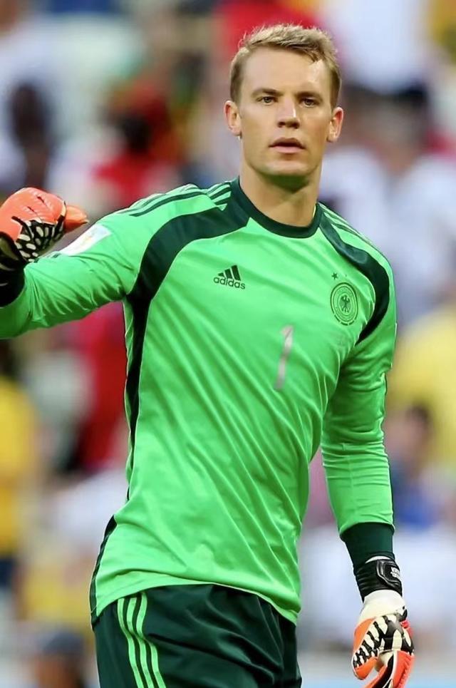 万博体育-曼联迎德国杯关键赛;加时末段单刀错失;信心回归;阵容厚度经受考验-万博体育