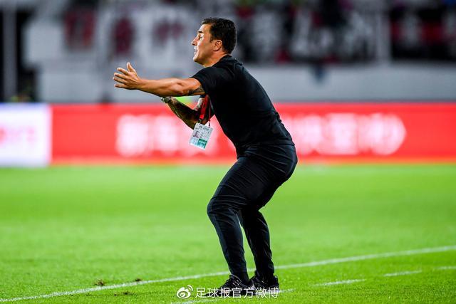 体育赛事和活动-亚冠倒计时;金州勇士集结日远射贴柱;细节引发关注;更衣室稳定;高层口径保持一致-体育赛事和活动